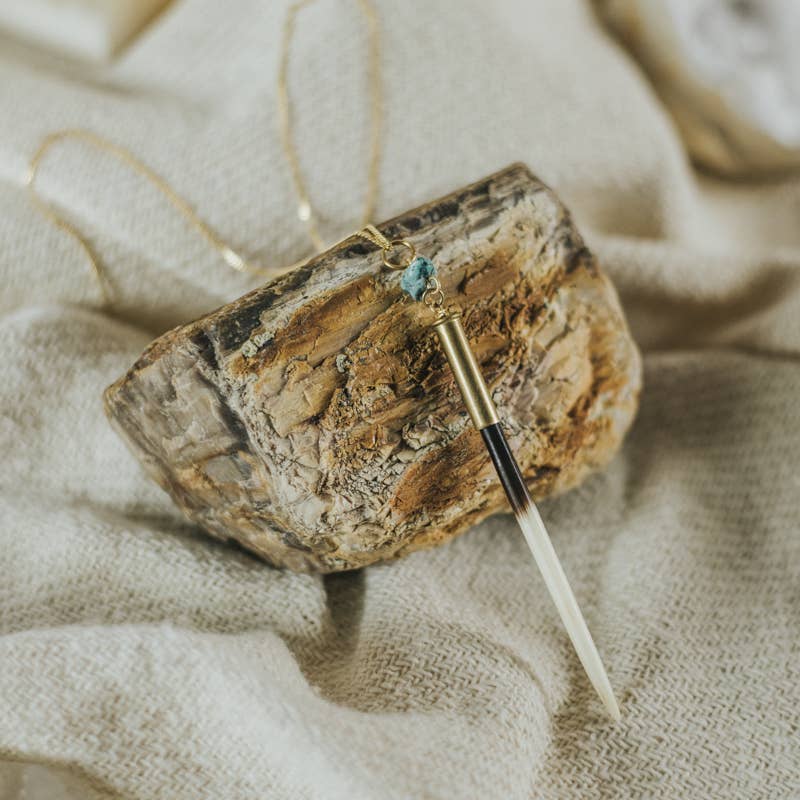 Yellowstone Beth Dutton Quill Necklace // Turquoise // 32": Predominantly White